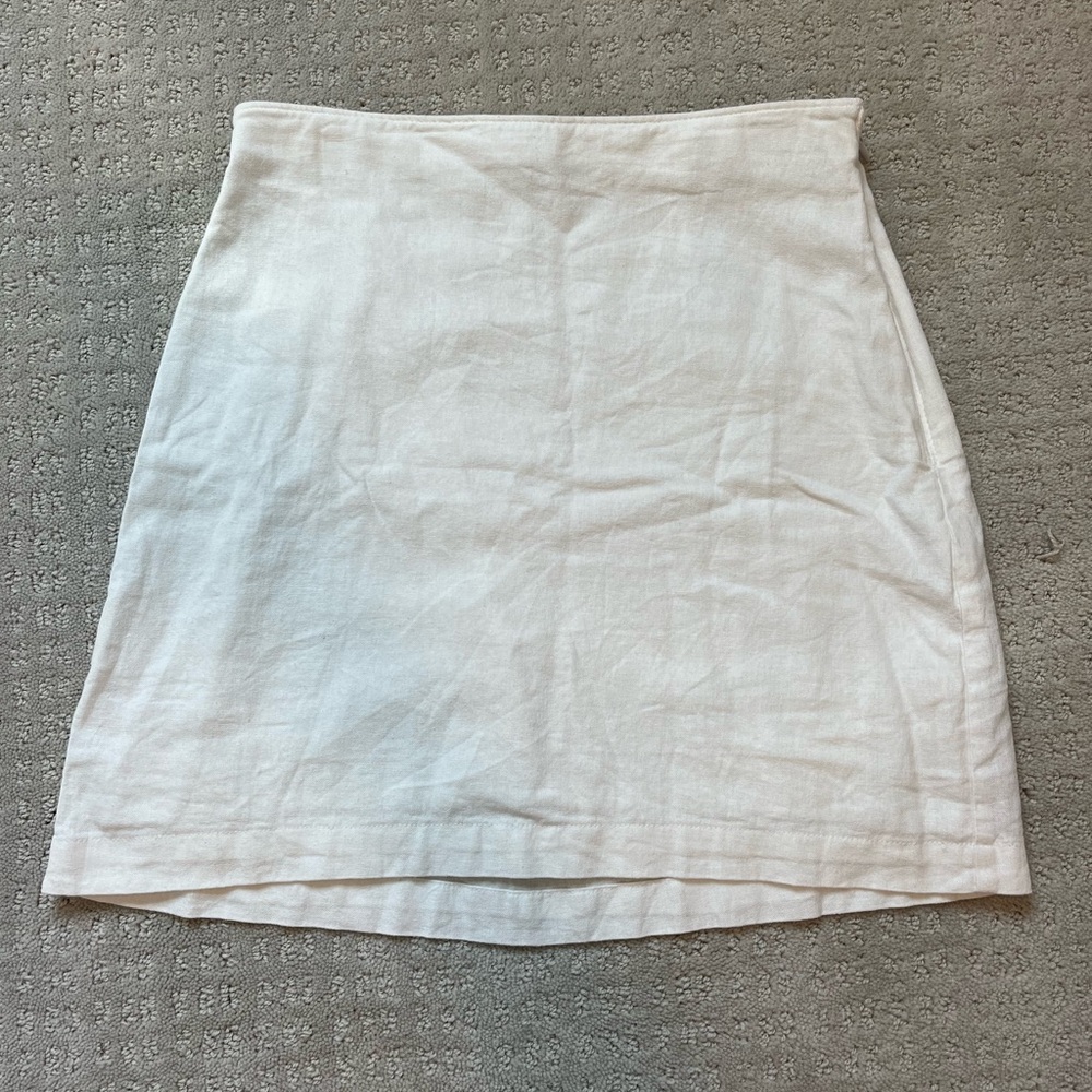 Abercrombie & Fitch White Mini Skirt